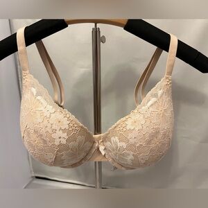 Victoria's Secret Lace Bra in Cream